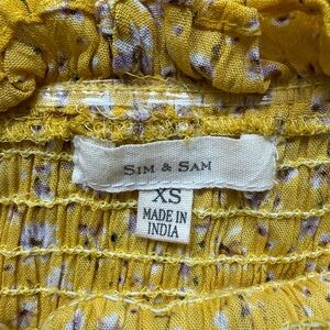 Sim & Sam Yellow Floral Top XS